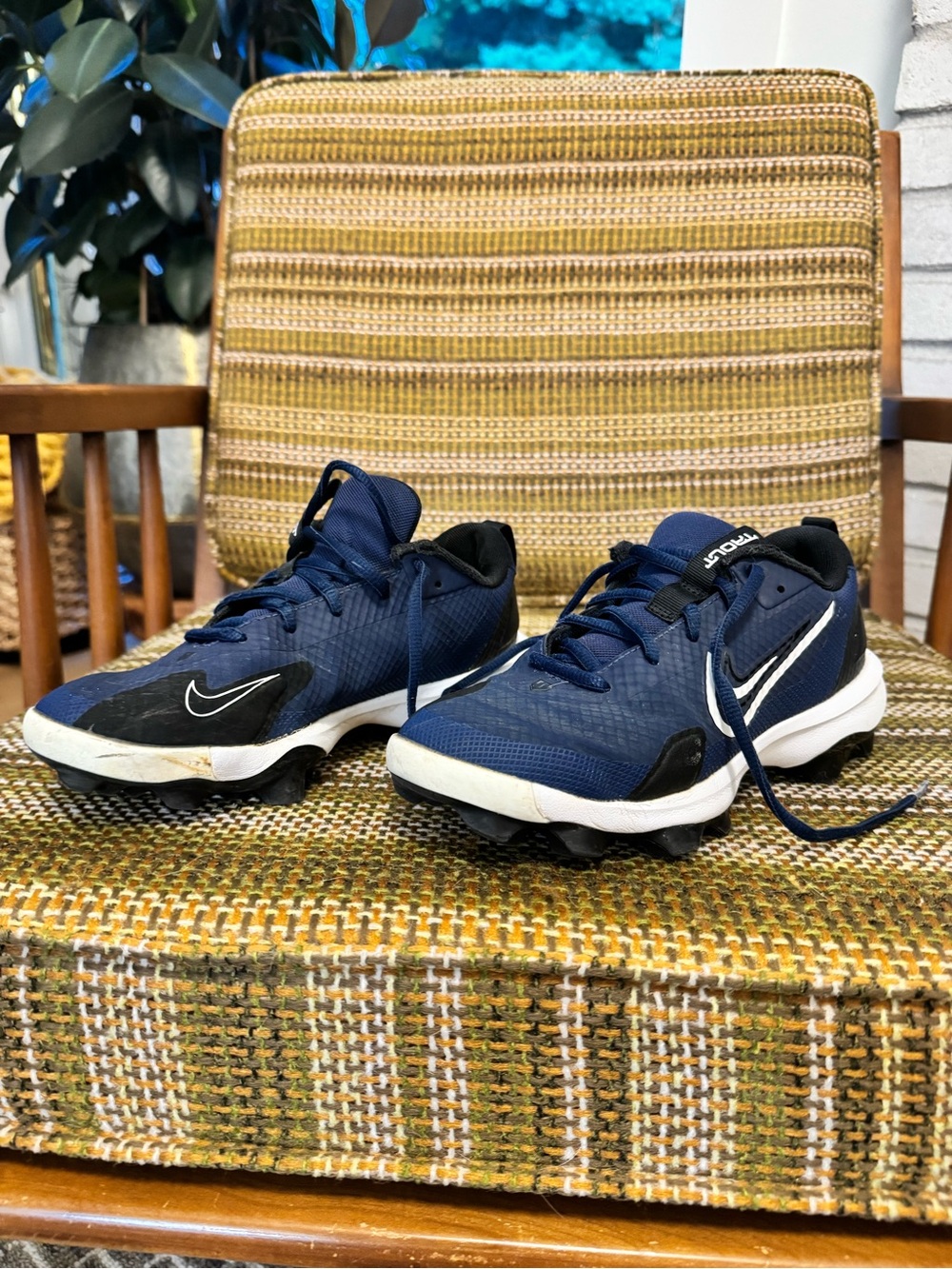 Nike Kids Navy and Black Trout Baseball Cleats